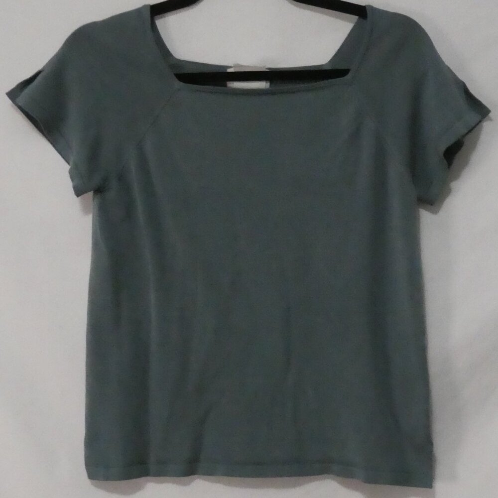 LINDA LUNDSTROM Sage Green Square Neck Short Sleeve Top - P2P 16.5"